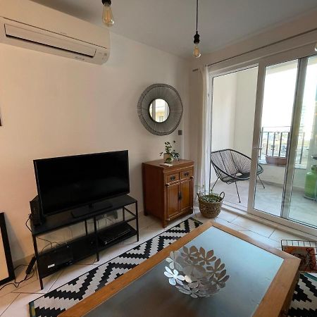 Spacious Seaview Sliema Apt, Steps From Valletta Ferry Εξωτερικό φωτογραφία