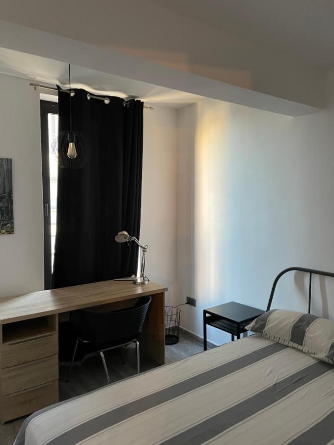 Spacious Seaview Sliema Apt, Steps From Valletta Ferry Εξωτερικό φωτογραφία