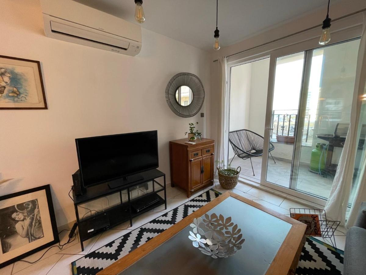 Spacious Seaview Sliema Apt, Steps From Valletta Ferry Εξωτερικό φωτογραφία