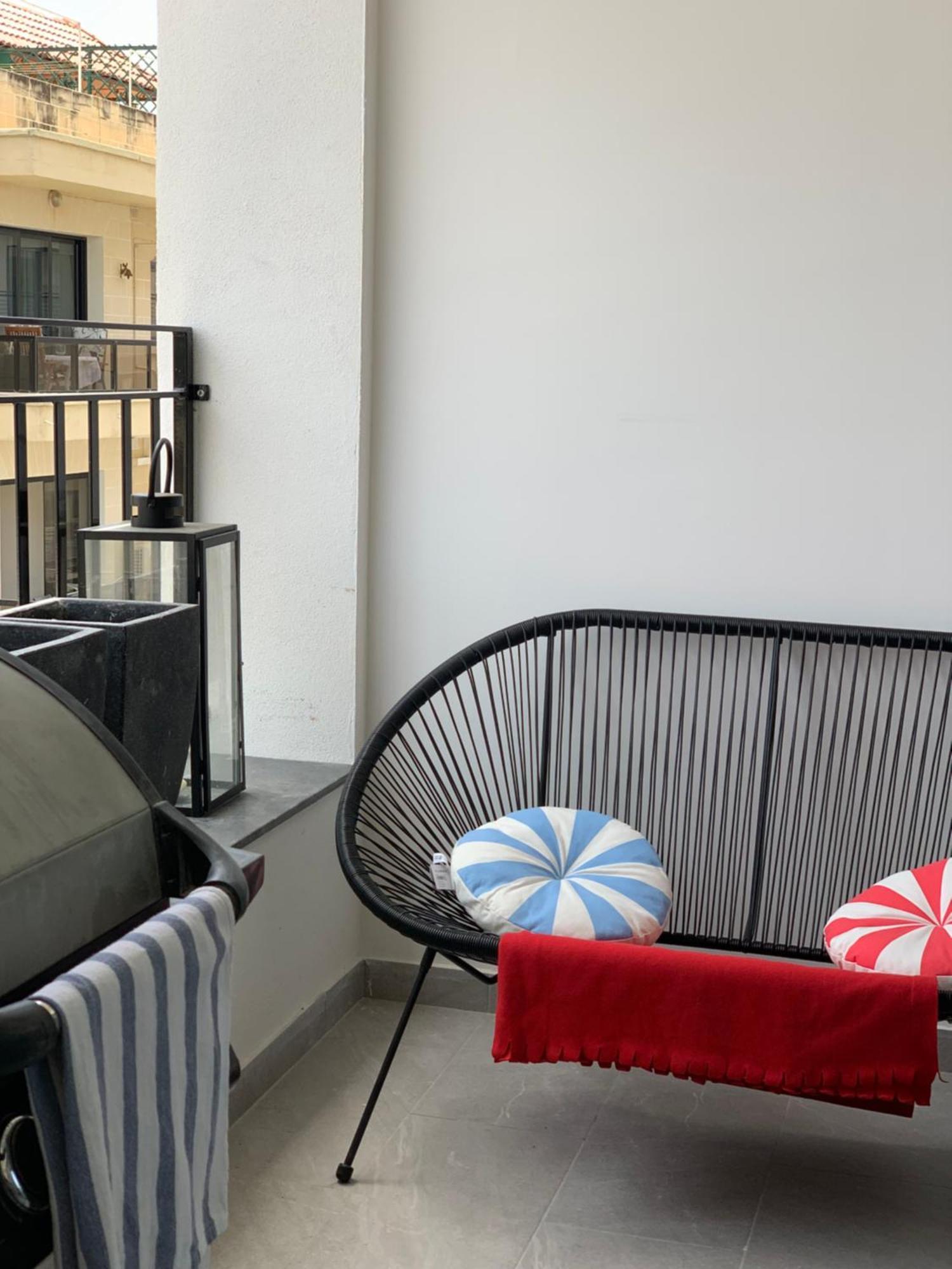Spacious Seaview Sliema Apt, Steps From Valletta Ferry Εξωτερικό φωτογραφία