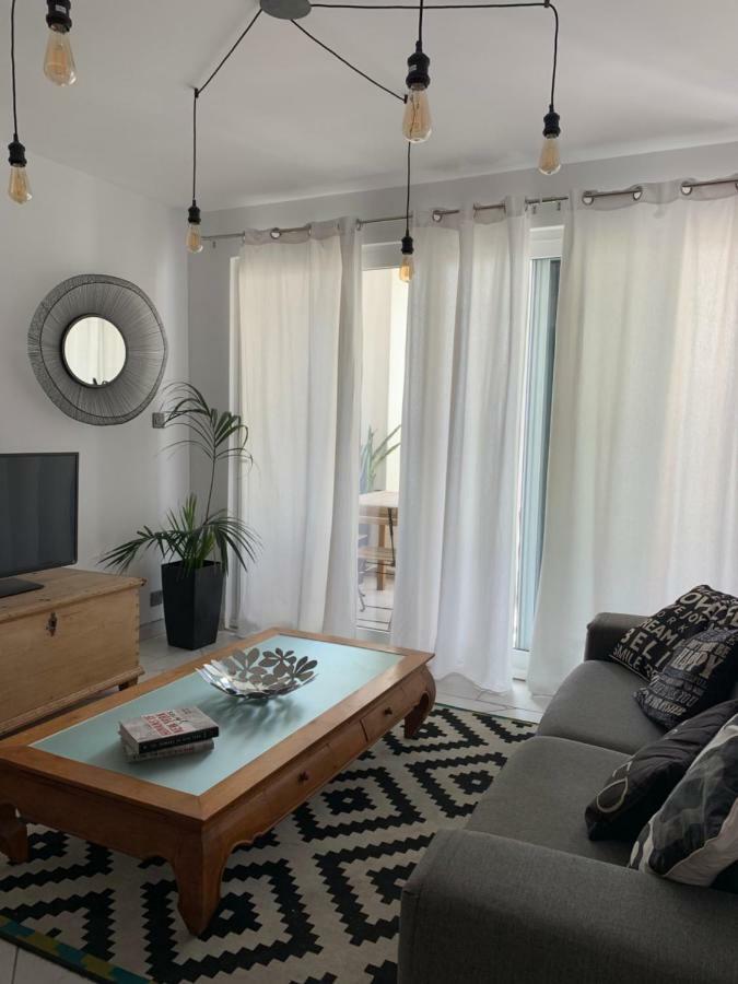 Spacious Seaview Sliema Apt, Steps From Valletta Ferry Εξωτερικό φωτογραφία